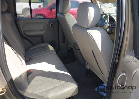 2005 Jeep Liberty Limited Edition из США, поврежденный, VIN 1J4GK58K95W651623